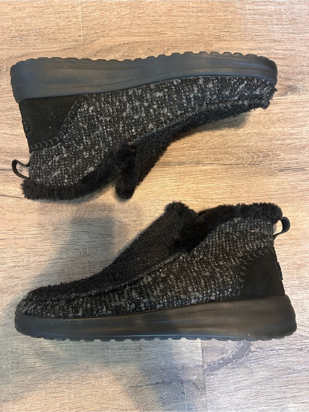 Hey Dude Denny Womens Bootie Ankle Boots Black Slip-On Faux Fur Lined 9